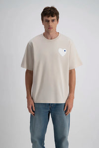 Tee shirt beige - coeur blanc